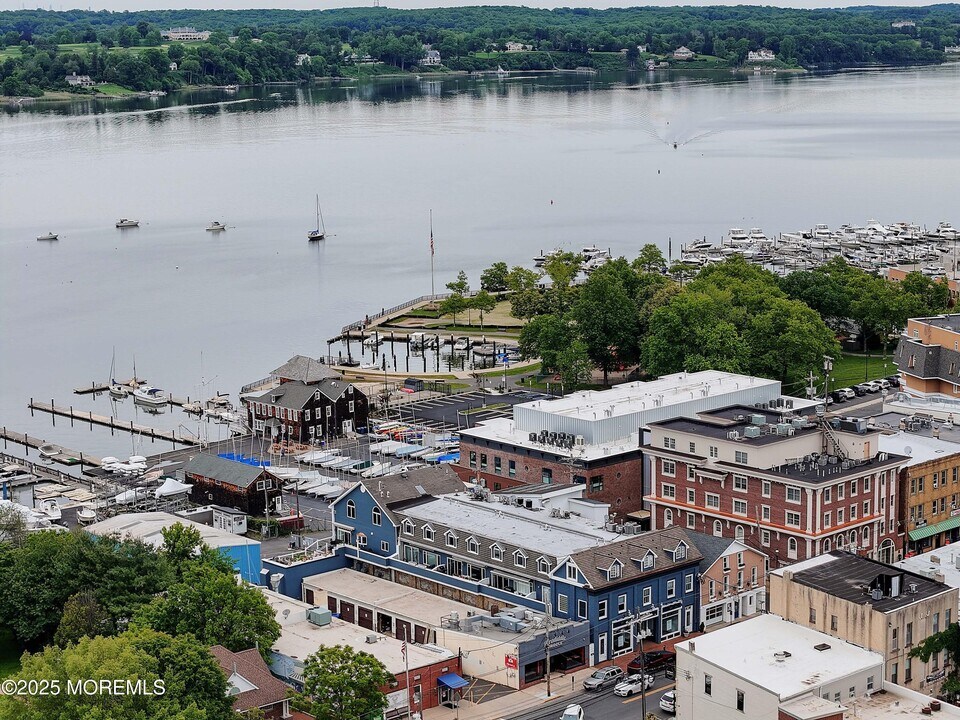 30 W Front St in Red Bank, NJ - Building Photo