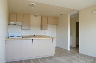 Desert Dunes Apartments in Hesperia, CA - Building Photo - Building Photo