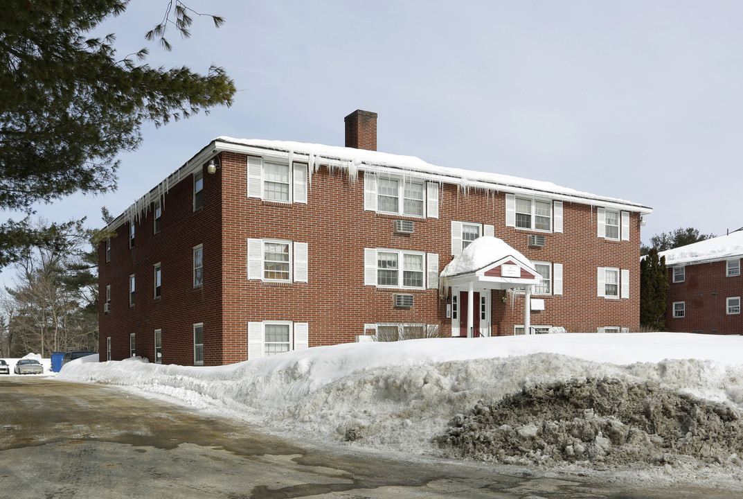 Heritage Estates in Milford, NH - Building Photo