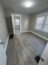 46 Beech St, Unit 46 Beech st in Bristol, CT - Building Photo - Building Photo