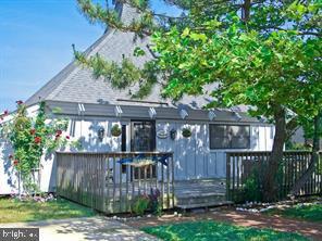 property at 10620 Point Lookout Rd