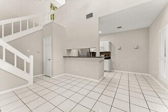 2520 Quarry Rd in Austin, TX - Foto de edificio - Building Photo