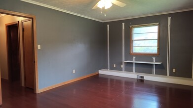 107 Friendswood in Pine Bluff, AR - Building Photo - Building Photo