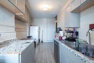 5 Linden St, Unit 2 in Boston, MA - Building Photo