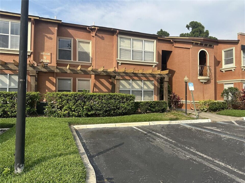 5116 Conroy Rd in Orlando, FL - Building Photo