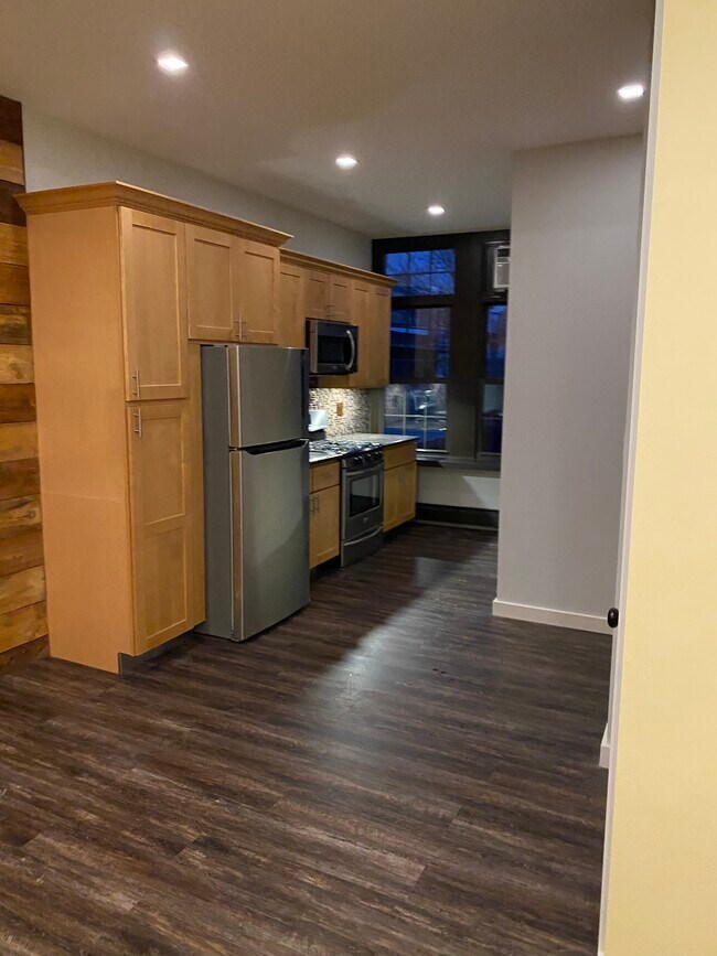 7211 62nd St Rentals in Glendale, NY