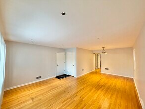 5626 N Central Ave in Chicago, IL - Building Photo - Building Photo