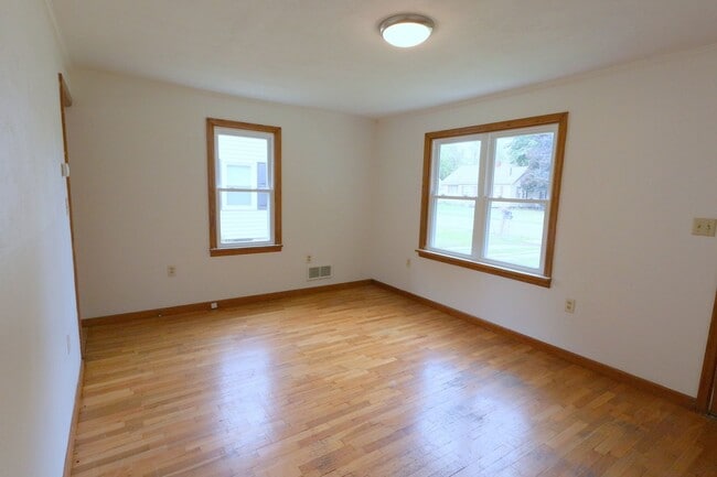 313 S Riverside Blvd in Goshen, IN - Building Photo - Building Photo