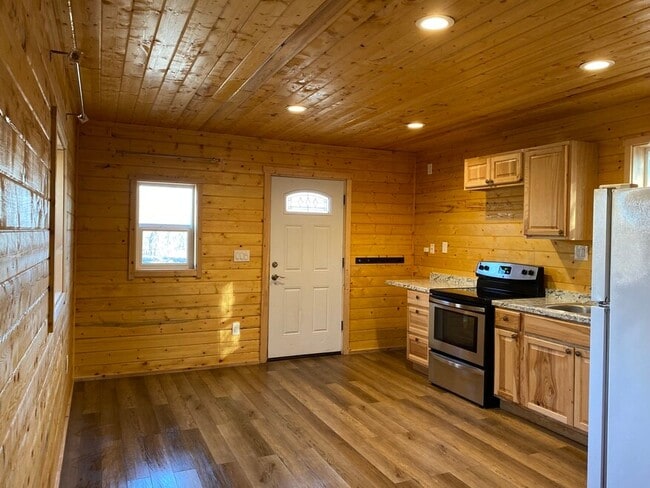 1070 S Randall Rd, Unit #4 in Wasilla, AK - Building Photo - Building Photo