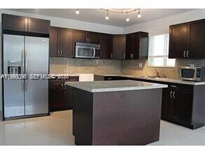 500 NW 43rd Ct in Miami, FL - Building Photo - Building Photo