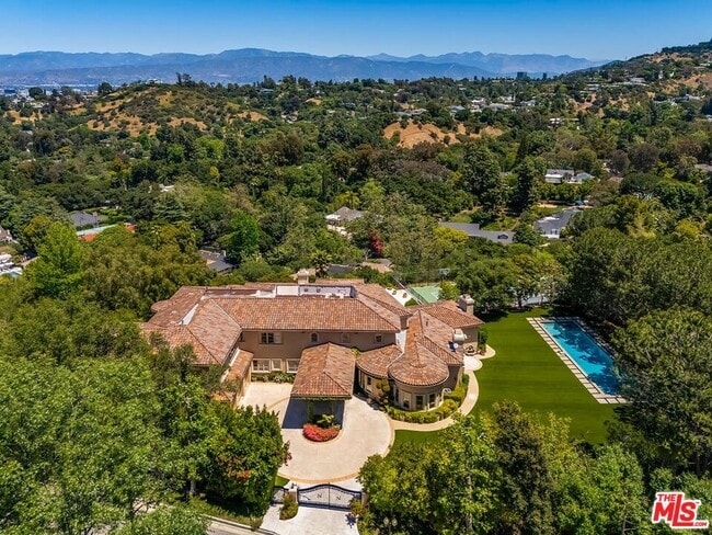 property at 11971 Lockridge Rd