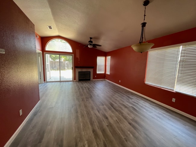 3513 Birchdale Way in Antelope, CA - Building Photo - Building Photo