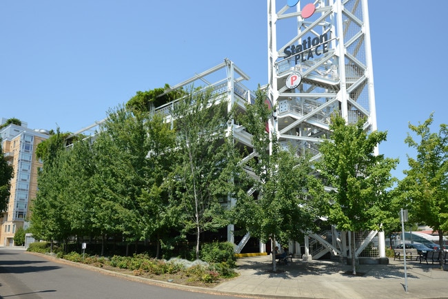 Station Place Tower in Portland, OR - Building Photo - Building Photo