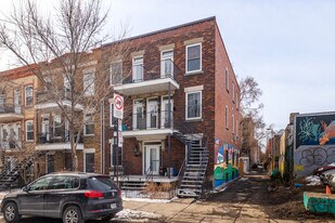 5352 Des Érables Av in Montréal, QC - Building Photo