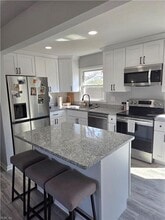 1853 Springwood St in Norfolk, VA - Foto de edificio - Building Photo