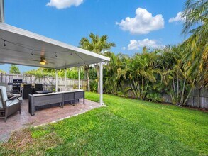 637 103rd Ave N in Naples, FL - Building Photo - Building Photo