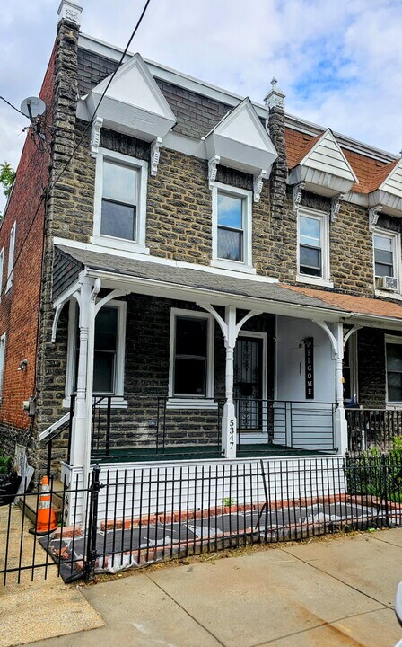 5347 Belfield Ave in Philadelphia, PA - Foto de edificio