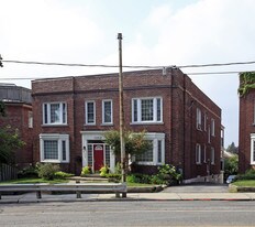 1052 Avenue Rd in Toronto, ON - Building Photo