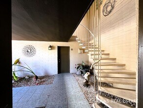 1101 E Butler Dr in Phoenix, AZ - Foto de edificio - Building Photo