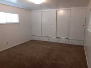 5015-5021 Shasta Way in Klamath Falls, OR - Building Photo - Building Photo
