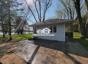 655 Moon Lake Dr NE in Cambridge, MN - Building Photo - Building Photo