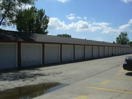 Britannia Village in Fargo, ND - Foto de edificio