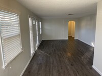 18227 Bonnie Ln in Fontana, CA - Foto de edificio - Building Photo