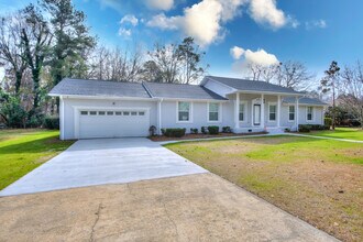 15 Pembroke Ct in Sumter, SC - Building Photo - Building Photo