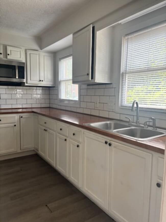 352 Brookwood Lake Pl in Jackson, MS - Building Photo - Building Photo