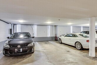 400 Ascot Dr, Unit 2D in Park Ridge, IL - Building Photo - Building Photo