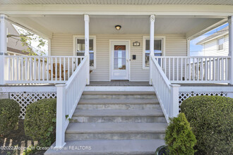 8 Arthur Ave in Long Branch, NJ - Building Photo - Building Photo