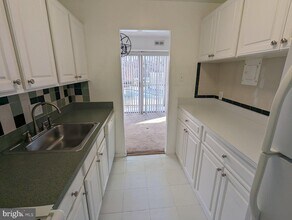 2903 Charing Cross Rd-Unit -7 in Falls Church, VA - Building Photo - Building Photo