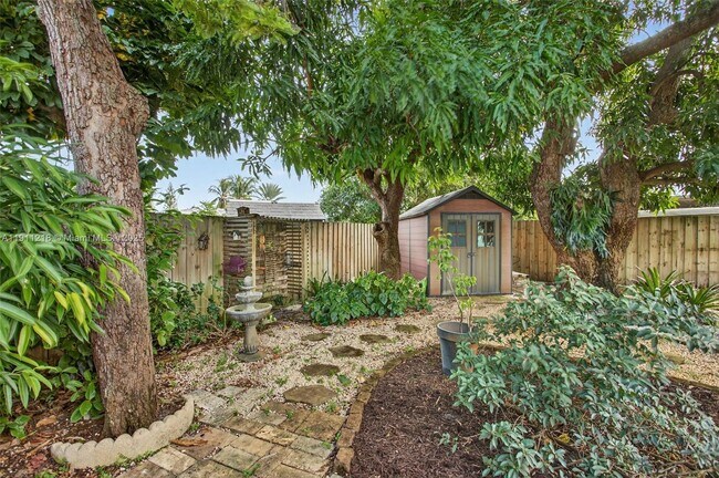 4820 NE 1st Terrace in Fort Lauderdale, FL - Building Photo - Building Photo