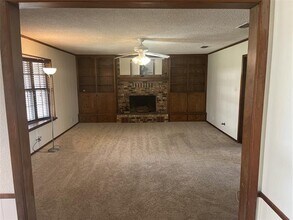 901 Sessions St in Bowie, TX - Building Photo - Building Photo