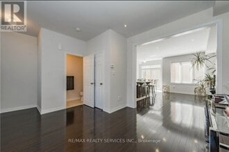 74 Aldersgate Dr in Brampton, ON - Building Photo - Building Photo