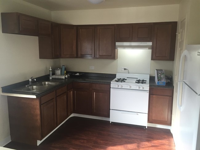 1422 N Channel Dr in Round Lake Beach, IL - Building Photo - Building Photo