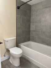 158 North St in Burlington, VT - Foto de edificio - Building Photo