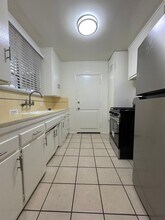 6703 Franklin Ave in Los Angeles, CA - Building Photo - Building Photo