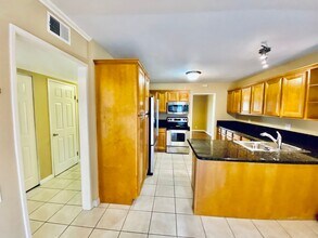 4152 Loma Riviera Ln in San Diego, CA - Building Photo - Building Photo
