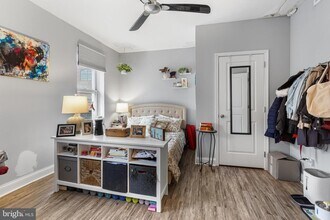 954 Shackamaxon St in Philadelphia, PA - Building Photo - Building Photo