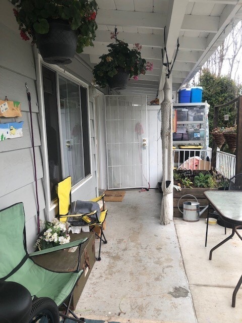 4935 1/2 Coronado Ave in San Diego, CA - Building Photo - Building Photo
