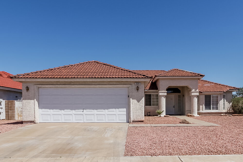 334 Oak Canyon Dr in Henderson, NV - Building Photo