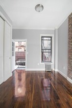 434 W 52nd St in New York, NY - Building Photo - Building Photo
