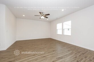 123 Glacier Wy in La Vergne, TN - Building Photo - Building Photo