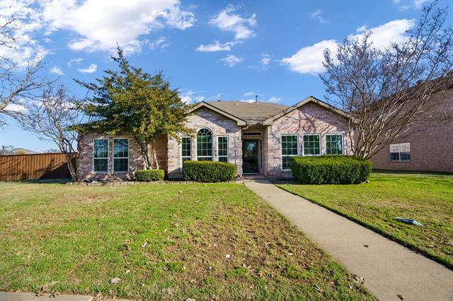 property at 2808 Pinnacle Dr