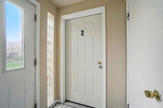 3926 E Gatewood Ln in Cincinnati, OH - Building Photo - Building Photo