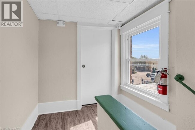 4987 King St in Beamsville, ON - Building Photo - Building Photo