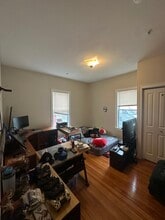 171 Walnut St in Somerville, MA - Building Photo - Building Photo