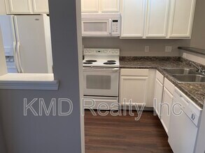 2726 Avalon Loop Rd in Charlotte, NC - Building Photo - Building Photo