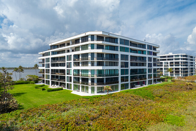 Hampton in Palm Beach, FL - Building Photo - Building Photo